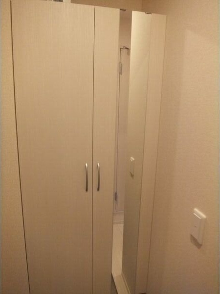 ヴィクトワールカナガサキ 部屋の玄関