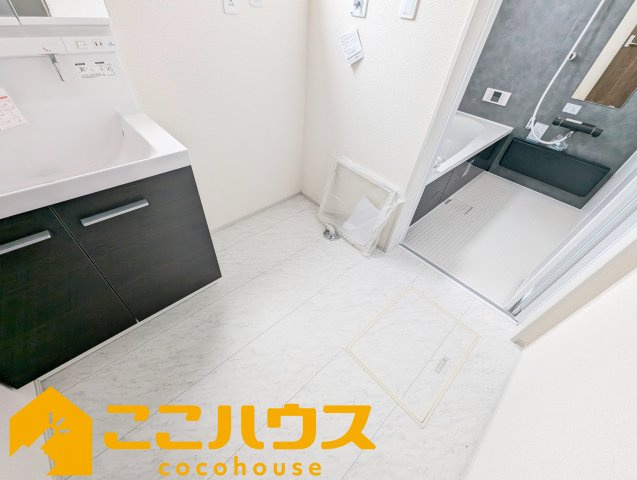 豊見城市豊見城　リーブルガーデン　新築戸建て　全4棟　1号棟の脱衣所|脱衣所
