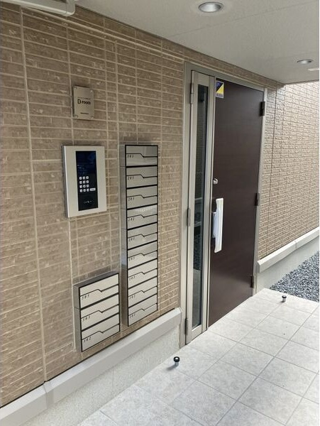 アイル京都山科のエントランス
