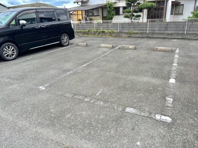 パディフィールド今宿の駐車場