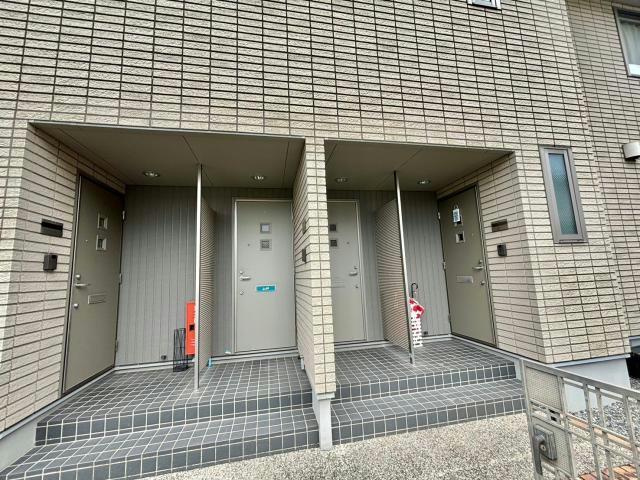 パディフィールド今宿Cのエントランス