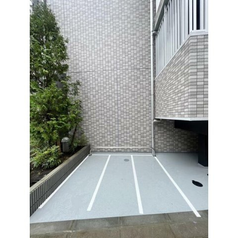 スプレスター浅草寿町の駐車場