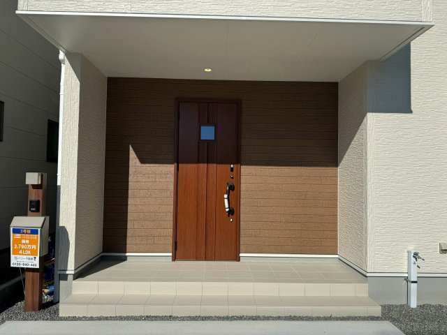 沼津市東間門　全3棟　2号棟の玄関