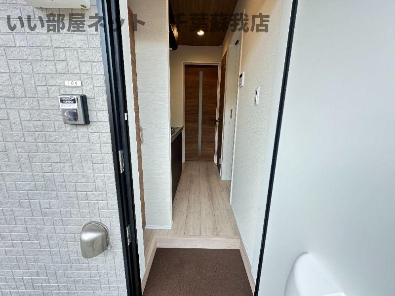 リヴェール寒川の玄関