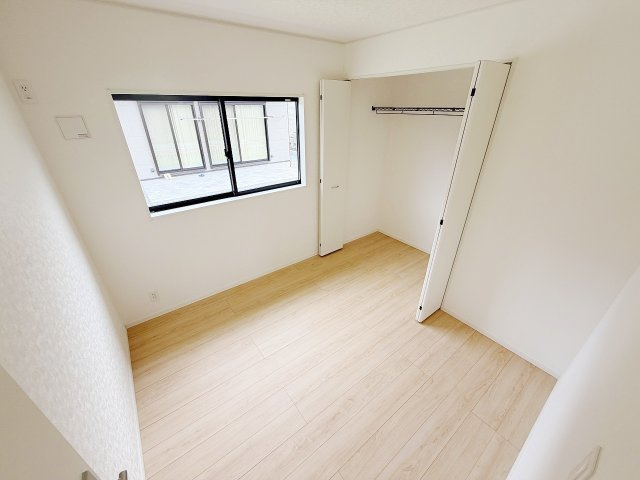 加須市下高柳第3　全3棟　2号棟の洋室|洋室4.5帖！