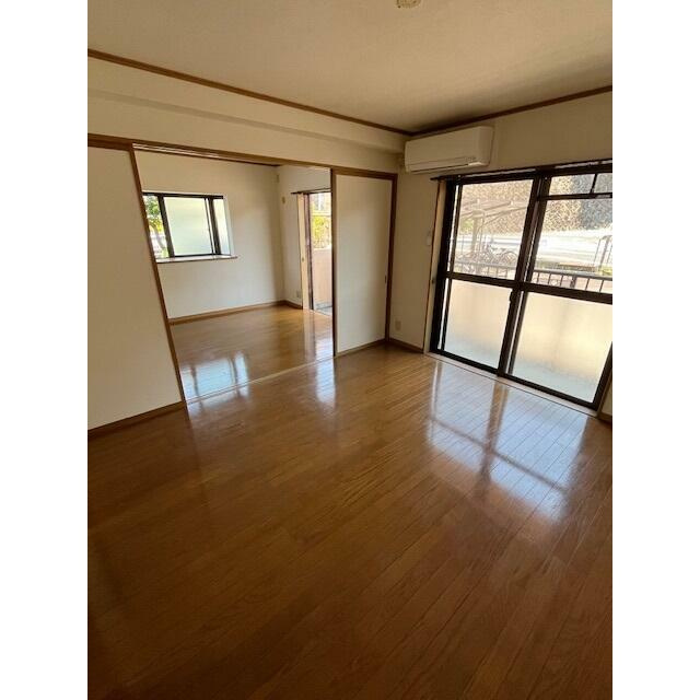 ロイヤルプラザ高田の寝室