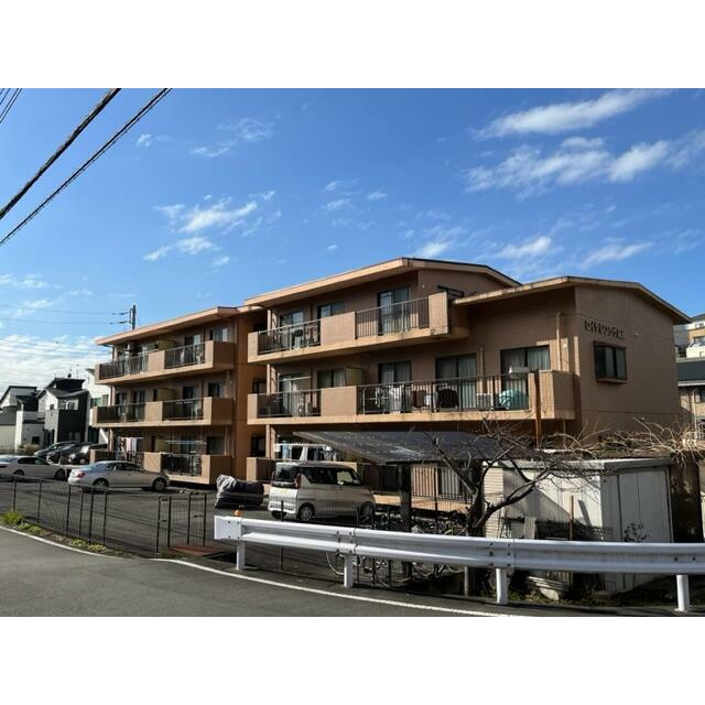 ロイヤルプラザ高田の外観