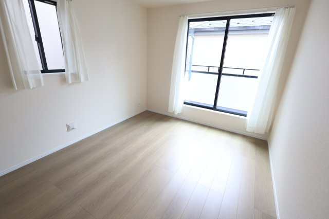 《仲介手数料無料》南区松本１丁目24-7新築一戸建てハートフルタウンの洋室