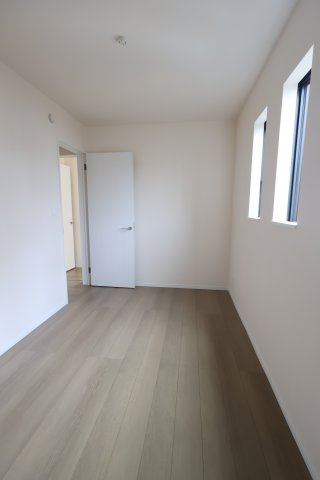 《仲介手数料無料》南区松本１丁目24-7新築一戸建てハートフルタウンの洋室