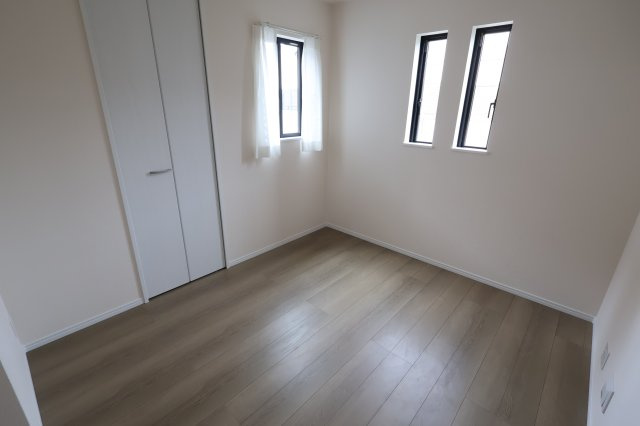 《仲介手数料無料》南区松本１丁目24-7新築一戸建てハートフルタウンの洋室