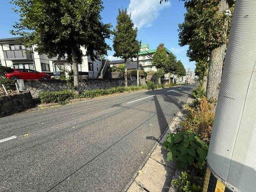 売地　藤松2丁目1号地の前面道路含む現地写真|現地（2025年11月）撮影