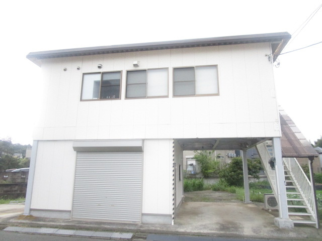 町田市三輪町の倉庫