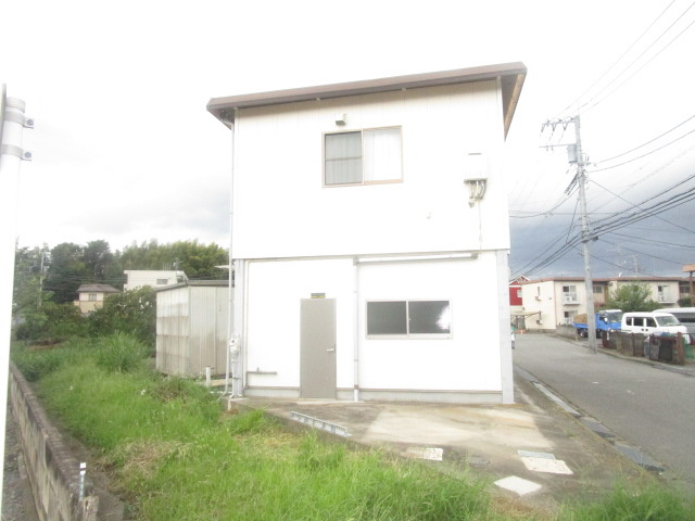 町田市三輪町の倉庫