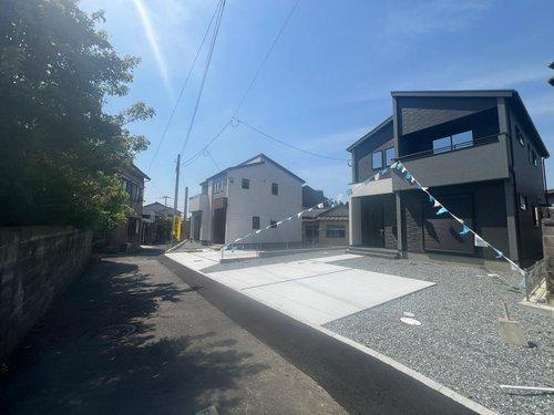 大里戸ノ上2丁目5期Y1号棟の前面道路含む現地写真