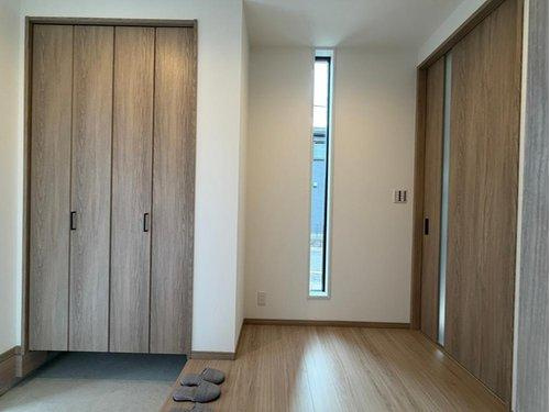 新築戸建　高田1丁目の玄関