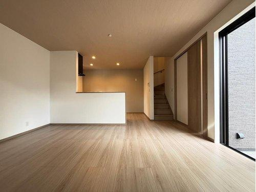 新築戸建　高田1丁目の居間・リビング