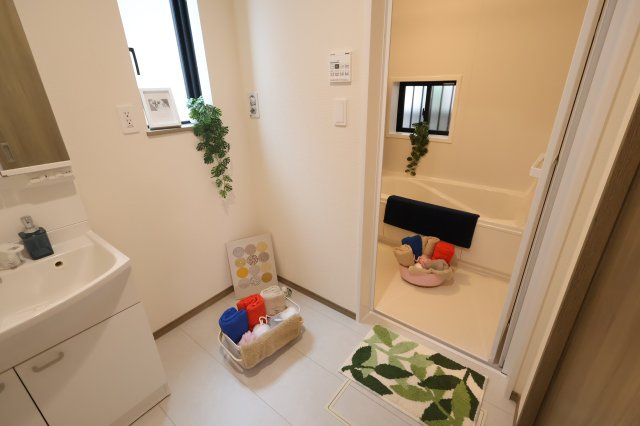 《仲介手数料無料》南区松本１丁目24-7新築一戸建てハートフルタウンのランドリースペース