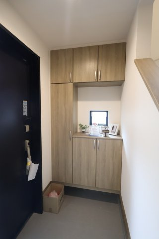 《仲介手数料無料》南区松本１丁目24-7新築一戸建てハートフルタウンの玄関