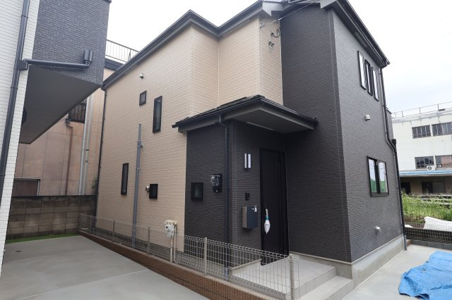 《仲介手数料無料》南区松本１丁目24-7新築一戸建てハートフルタウンの外観|撮影日 2026年9月8日 9:30 曇り