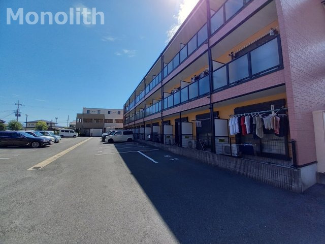 ルーチェⅡ番館の駐車場