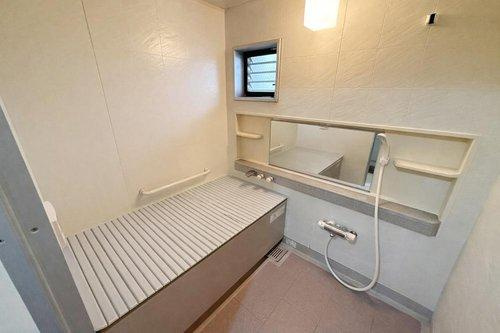 エクレール東新町の浴室
