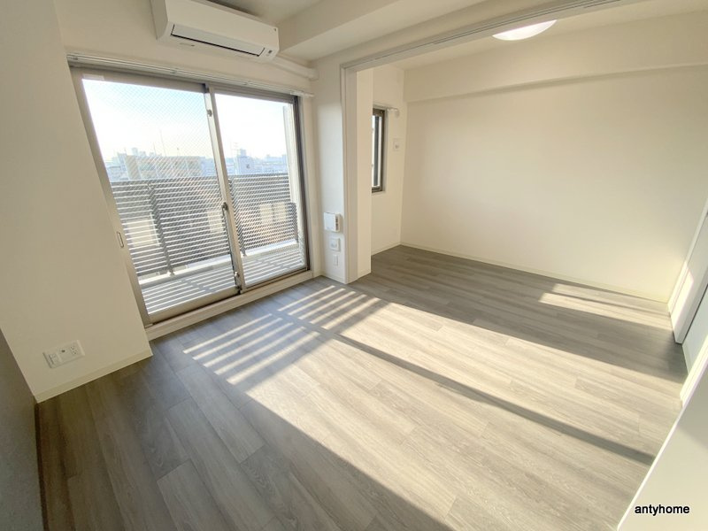 プレサンス西九条シティベイ　仲介手数料無料の洋室