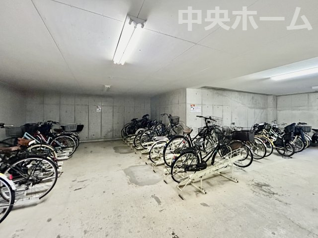 アーバンキャッスル立石3ステージの駐輪場|【自転車置き場】最新の空き状況や費用などの詳細は担当スタッフまでお問い合わせください。