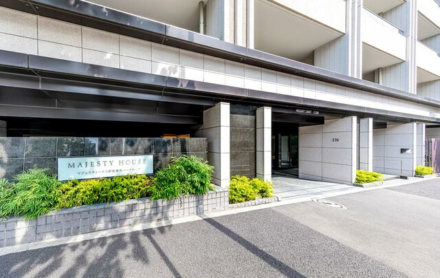 マジェスティハウス新宿御苑パークナードのエントランス|マジェスティハウス新宿御苑パークナード：「国立競技場」駅徒歩７分！