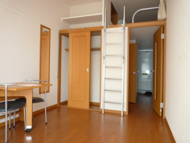 レオパレスグレール取手新町の居間・リビング