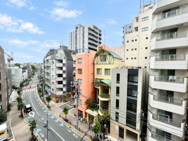 巣鴨第2SYマンションの展望|2026.09.13撮影

現地ご見学希望・資料請求などお気軽にお問い合わせ下さい！
03-5990-5201