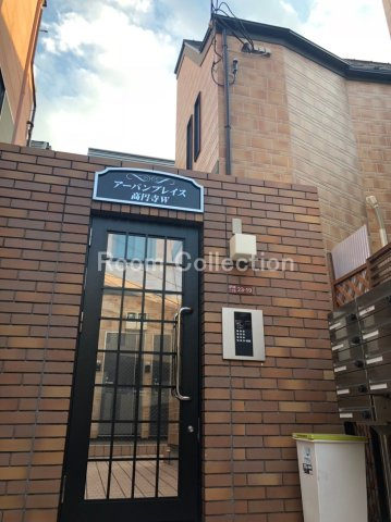 アーバンプレイス高円寺Wのエントランス