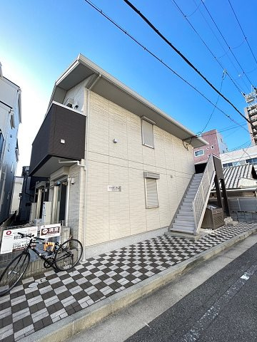 尼崎市梶ケ島のアパートの外観