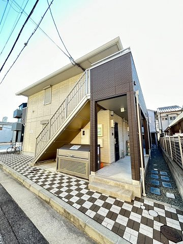 尼崎市梶ケ島のアパートの外観