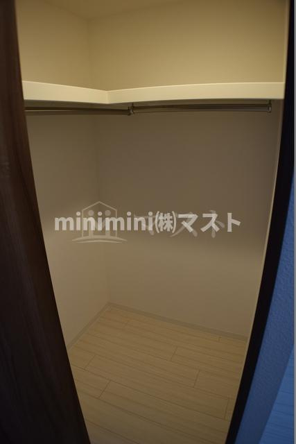 HRフロントリーガル難波WESTの収納