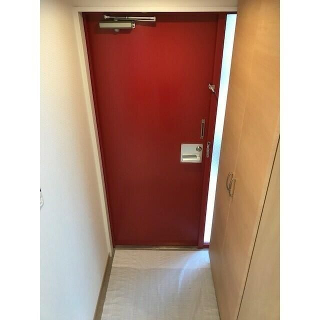 南田中コートハウスの玄関