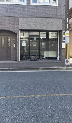 大和田４丁目貸店舗事務所のエントランス