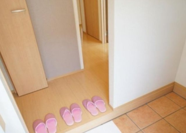 ルーチェ ガーデン Ｃの玄関|類似です