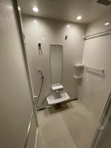 東新小岩３階建て一軒家の浴室