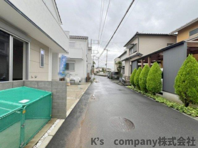 ◎茅ヶ崎市中島　中古戸建の前面道路含む現地写真|前面道路の様子です◇交通量が少なく静かな印象です◇