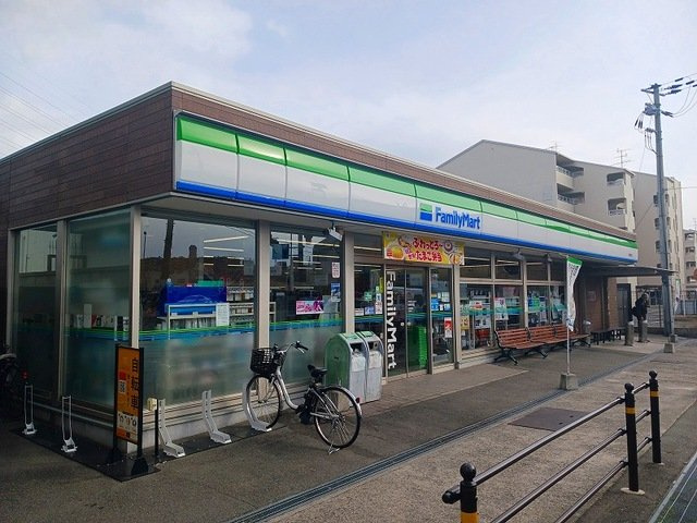 リヴァーサイド　ヴィラの周辺|ファミリーマート尼崎常松店まで78m