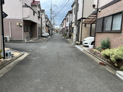 【前面道路含む現地写真】 | 三箇１丁目A号地（建築条件付売土地）