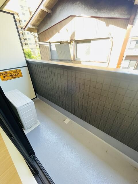 Ａｉｒ　Ｃｏｕｒｔのバルコニー