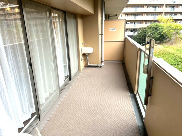 ルイシャトレ垂水壱番館のバルコニー|広々としたバルコニーです