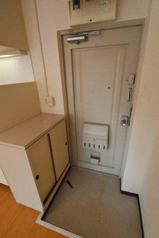 土屋マンションの玄関|ゆったりとした玄関です