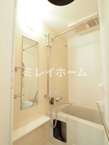 ドゥーエ梅屋敷の浴室