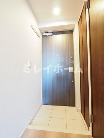 ドゥーエ梅屋敷の玄関