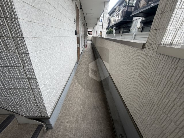 リビングライフ花園西町のロビー