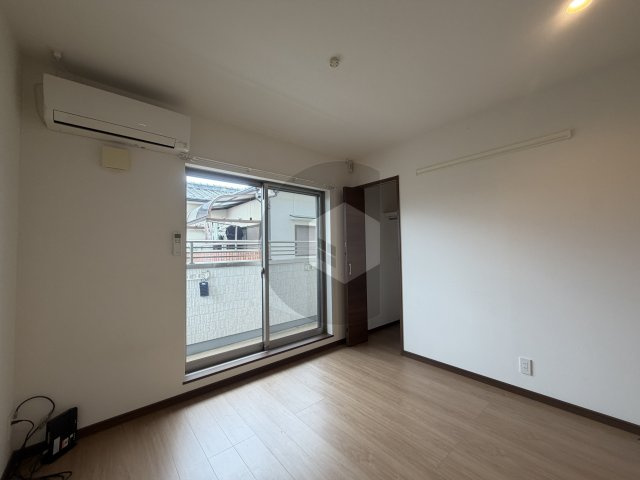 リビングライフ花園西町の洋室