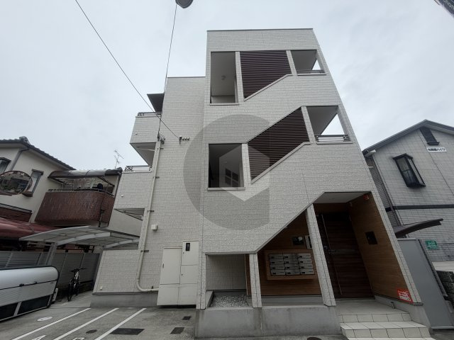 リビングライフ花園西町の外観