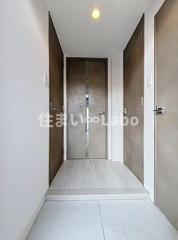 S-RESIDENCE薬院aureateの玄関